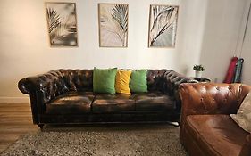 Family Flat Near Ramblas Bcn 5 Rooms