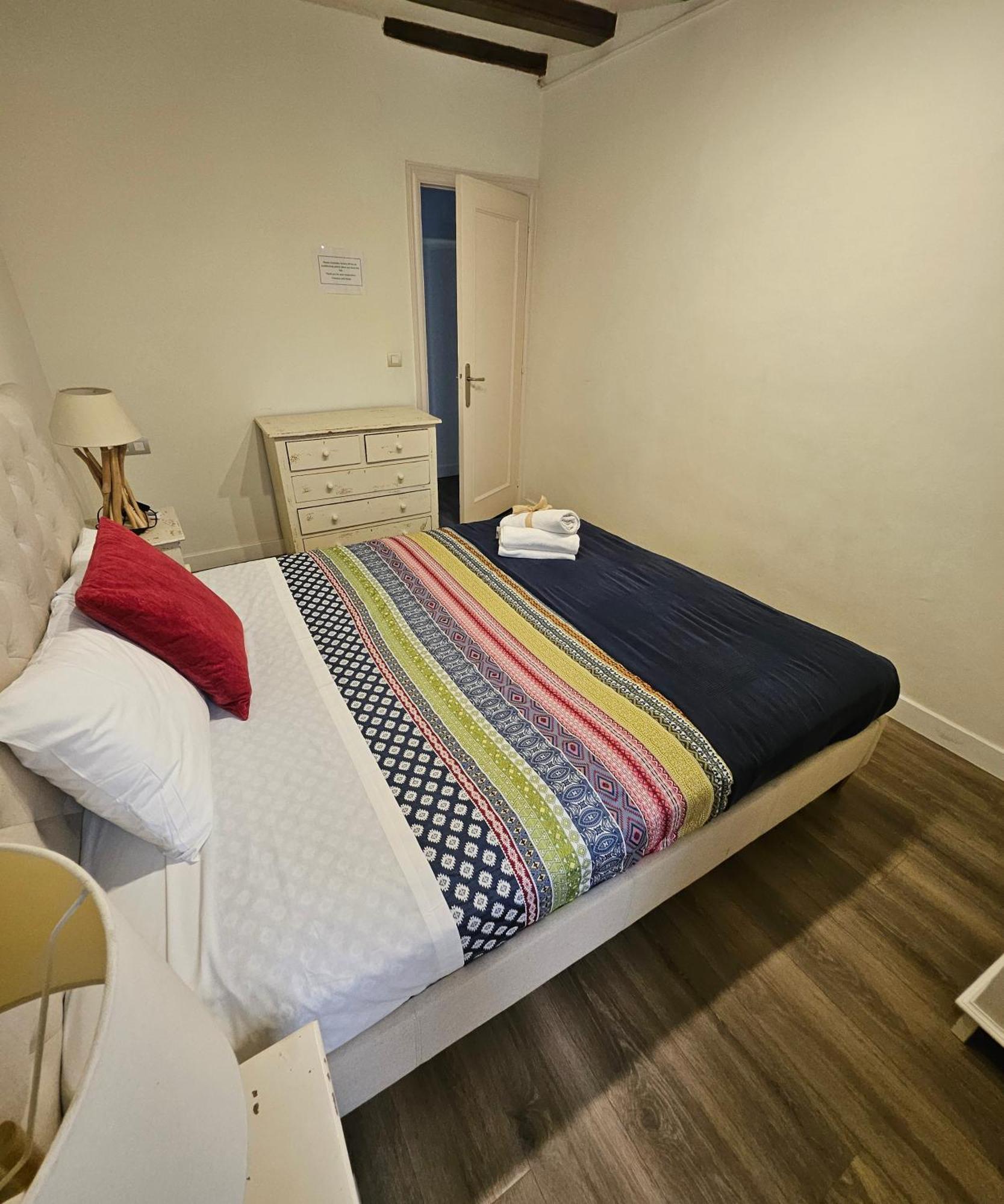 Family Flat Near Ramblas Bcn 5 Rooms Barcellona Esterno foto