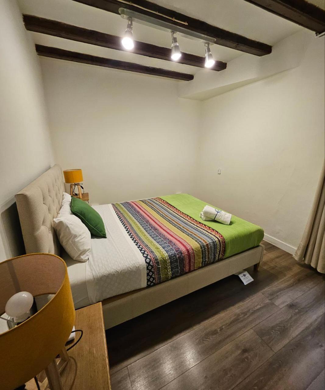 Family Flat Near Ramblas Bcn 5 Rooms Barcellona Esterno foto