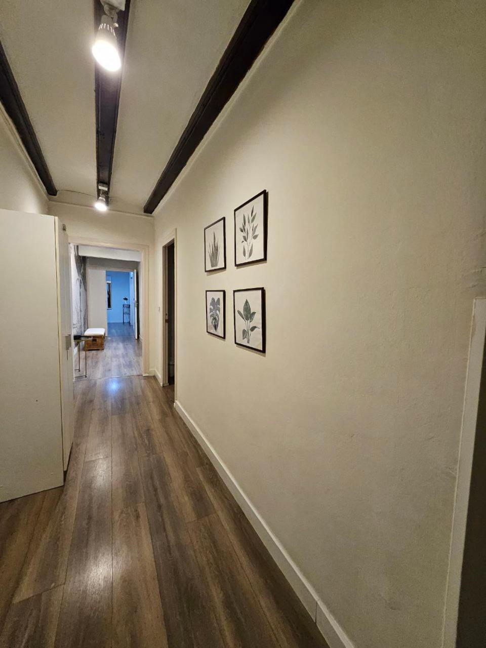 Family Flat Near Ramblas Bcn 5 Rooms Barcellona Esterno foto