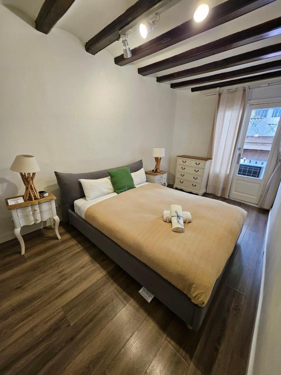 Family Flat Near Ramblas Bcn 5 Rooms Barcellona Esterno foto